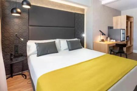 Catalonia Giralda - 84