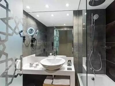 Catalonia Giralda - 94