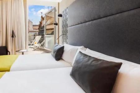 Catalonia Giralda - 80