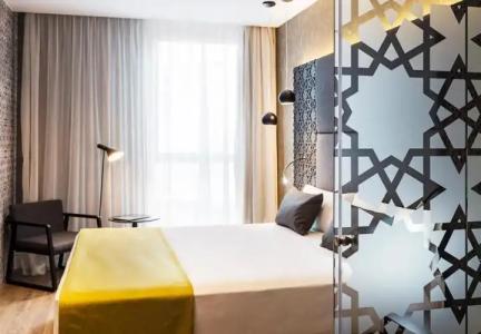 Catalonia Giralda - 88