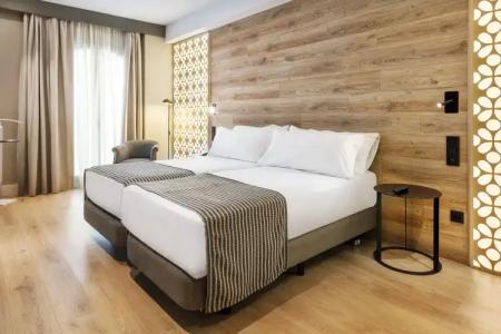 Catalonia Santa Justa - 5