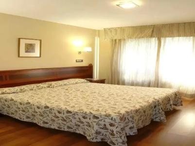 Reyes Católicos - 23