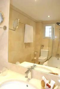 Reyes Católicos - 13