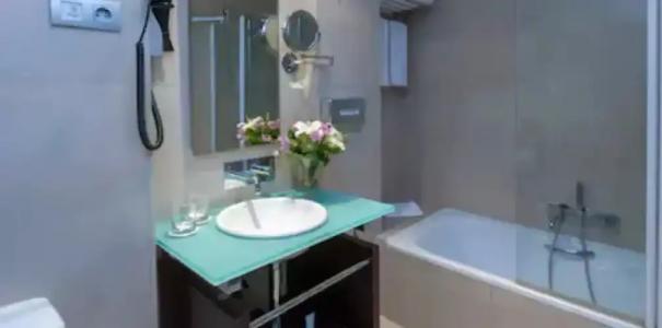 NH Collection Sevilla - 44