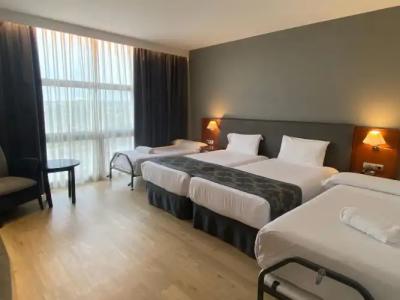 Exe Isla Cartuja - 3