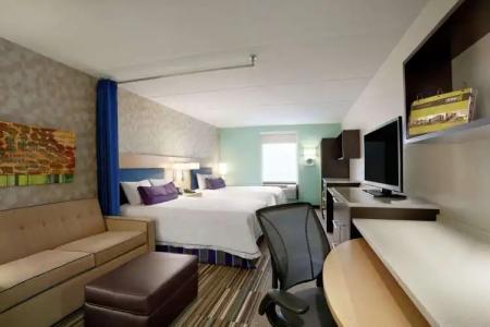 Home2 Suites by Hilton Philadelphia Convention Center - 4