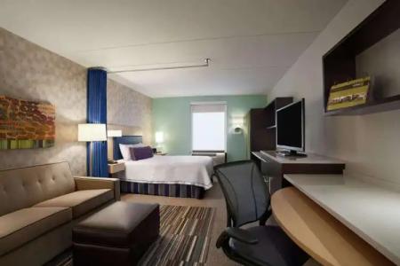 Home2 Suites by Hilton Philadelphia Convention Center - 5