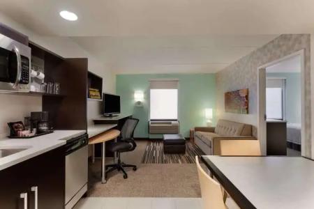 Home2 Suites by Hilton Philadelphia Convention Center - 2