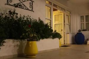 Giannoulis Hotel, Adamas