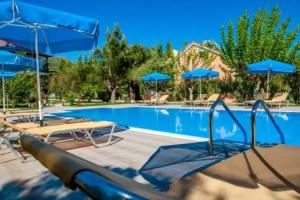 Peristera Apartments