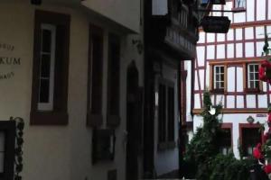 Weingut Gastehaus Derkum, Uerzig