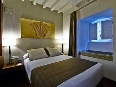 Carris Casa de la Troya - 37