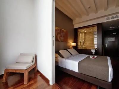 Carris Casa de la Troya - 66