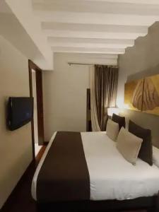 Carris Casa de la Troya - 26