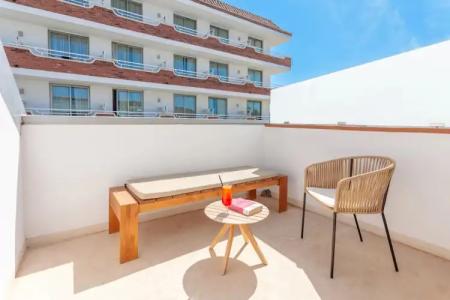 DWO Sirius - Adults Only - 111