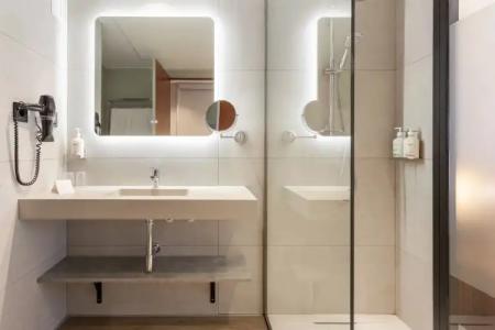 DWO Sirius - Adults Only - 108