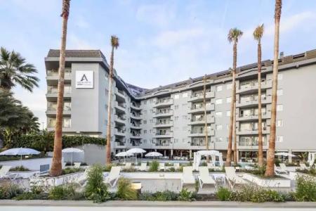 AQUA Montagut Suites 4*Sup