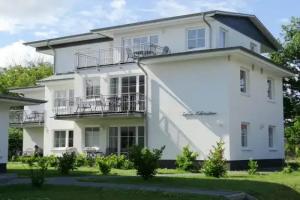 Strandhotel Villa Louisa & Appartementhäuser Villa Josephine und Villa Christine, Juliusruh