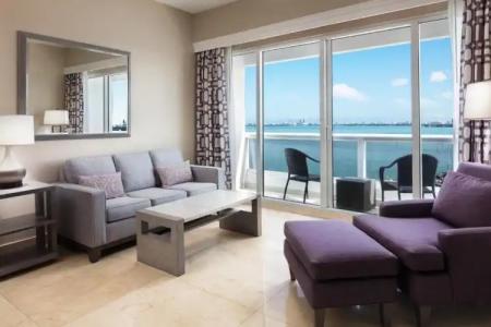 DoubleTree by Hilton Grand Biscayne Bay - 72
