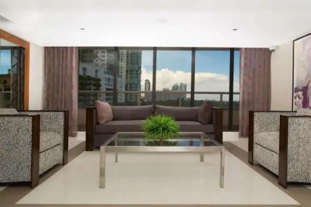 DoubleTree by Hilton Grand Biscayne Bay - 4