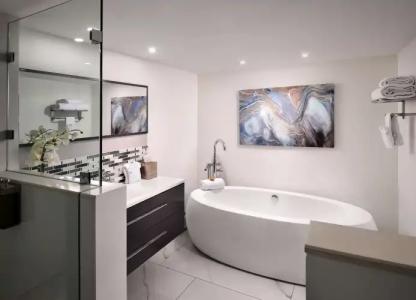 DoubleTree by Hilton Grand Biscayne Bay - 109