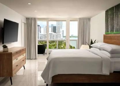 DoubleTree by Hilton Grand Biscayne Bay - 107
