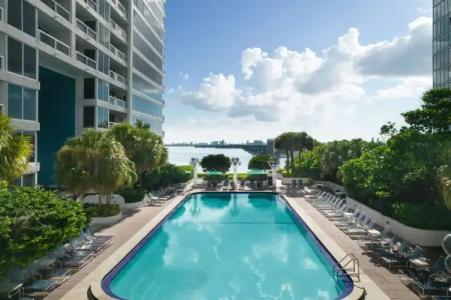 DoubleTree by Hilton Grand Biscayne Bay - 16