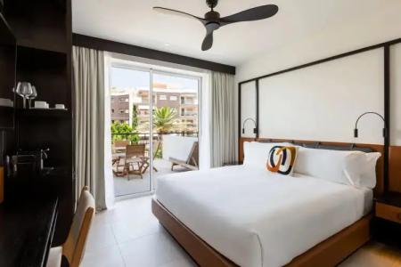 Riomar, Ibiza, a Tribute Portfolio - 4