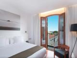 Interconnecting room