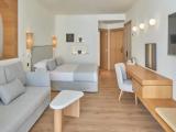 Double Suite with street view