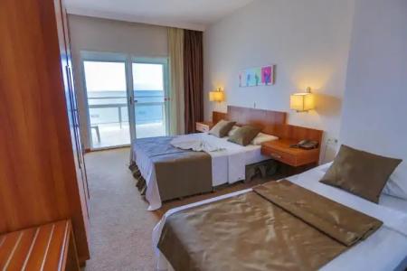 Melis Kusadasi - 105