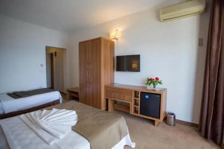 Melis Kusadasi - 103