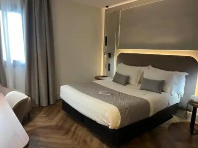 Silken Rona Dalba - 32