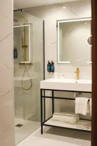 Silken Rona Dalba - 81