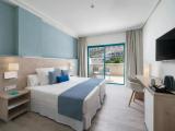 Double room with pool view