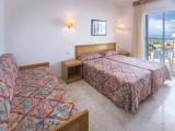 Standard Triple room with balcony
