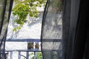 Tassoula Rooms, Adamas