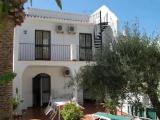 2 Bedrooms Villa