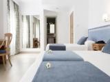 Standard Triple room with balcony