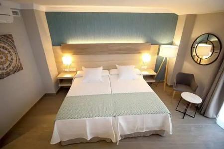 Puerta del Mar - Adults Recommended - 74