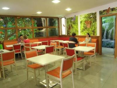 Puerta del Mar - Adults Recommended - 0