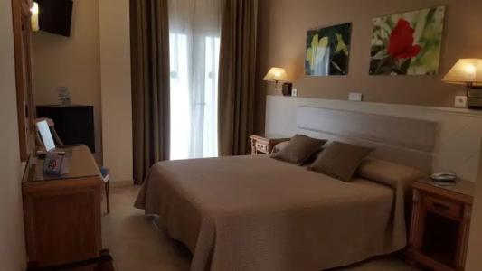 Puerta del Mar - Adults Recommended - 13