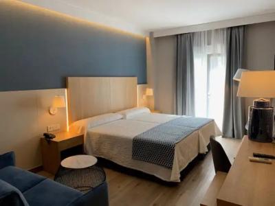 Puerta del Mar - Adults Recommended - 64