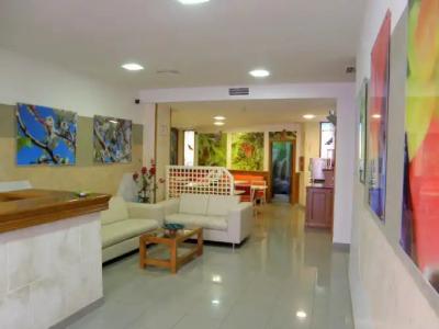 Puerta del Mar - Adults Recommended - 32