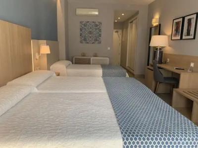 Puerta del Mar - Adults Recommended - 11