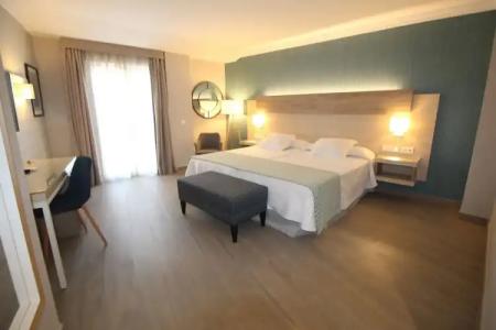 Puerta del Mar - Adults Recommended - 16