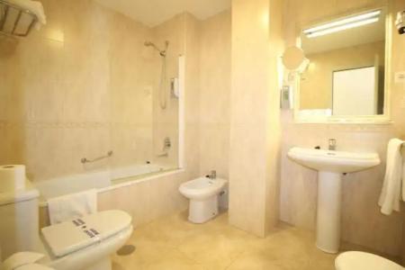 Puerta del Mar - Adults Recommended - 59