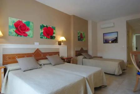 Puerta del Mar - Adults Recommended - 34