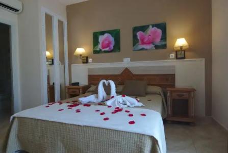 Puerta del Mar - Adults Recommended - 14