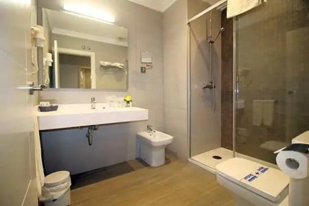 Puerta del Mar - Adults Recommended - 76